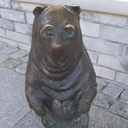 Miś przebrany za ducha Bielucha