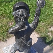 Miś konduktor z gwizdkiem i znakownikiem